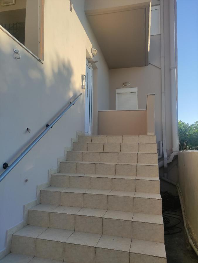 Οικογενειακό Διαμέρισμα Στα Χανια Με Θέα ハニア エクステリア 写真